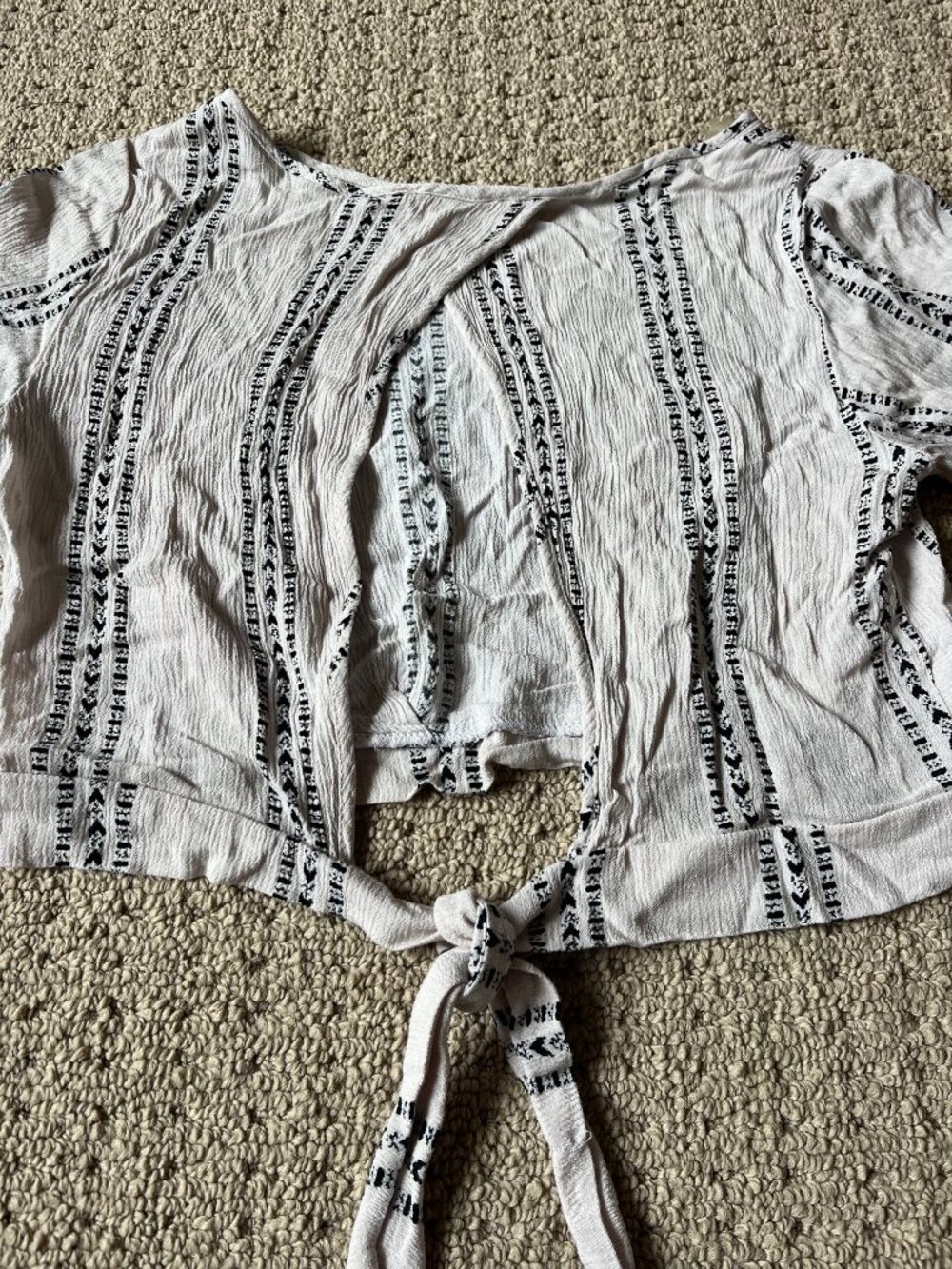 EUC Como Black 100% Rayon Festival Crop Top Blouse Ecru Striped Hearts Small - Picture 8 of 9